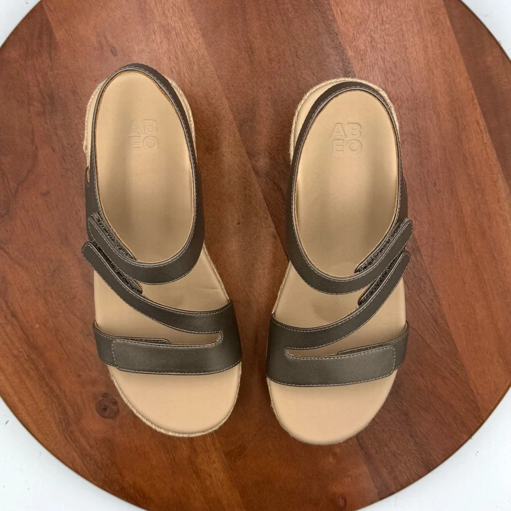 Abeo‎ Riviera Adjustable Wedge Espadrille Sandal Fossil Leather Womens 7.5 MET